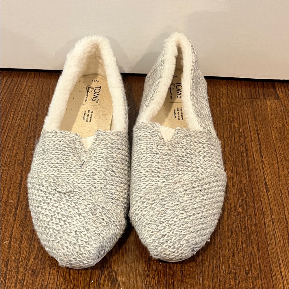 TOMS Light Gray Knit Slip-Ons